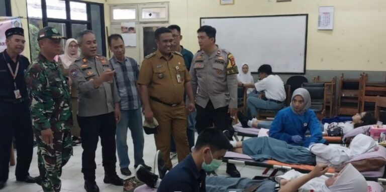 Tiga Pilar Taman Sari Monitor Donor Darah di SMAN 17 Jakarta
