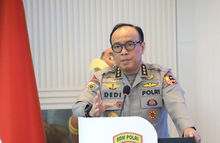 Irwasum Polri Komjen Dedi: Daftar Polri Gratis, Awasi Calo