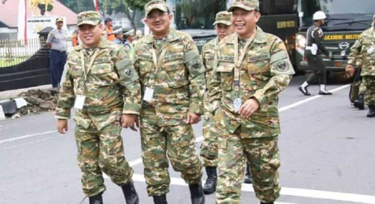Bupati Anwar Sadat, menunjukkan semangat yang luar biasa dalam mengikuti kegiatan Retreat Kepala Daerah yang diadakan di Akademi Militer