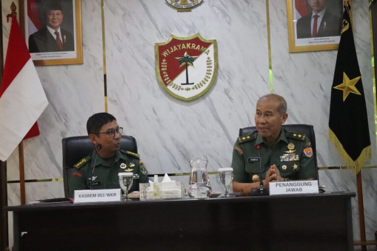 Pokja Staf Ahli Kasad Berkunjung ke Korem 052/Wijayakrama