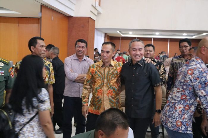Sertijab Danrem 051/Wkt: Brigjen TNI Riyanto kepada Kolonel Inf Nugroho Imam Santoso