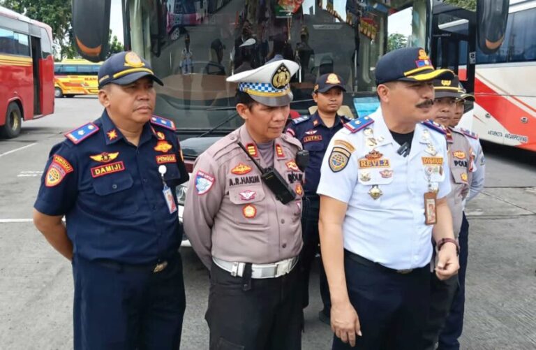 Pemudik Lebaran 2025 di Terminal Kalideres Mulai Meningkat