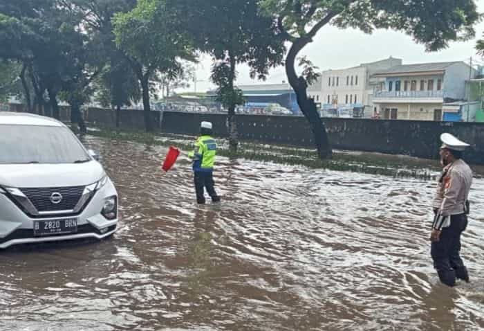 Banjir Jakarta Barat, Polisi Rekayasa Lalu Lintas