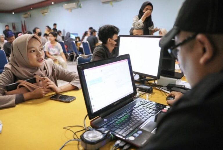 Gubernur DKI Sebut Posko Pengaduan KJP Dibuka di 44 Kecamatan