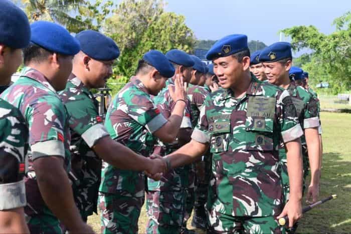 23 Personil Lanud Manuhua Raih Kenaikan Pangkat Periode 1 April 2025