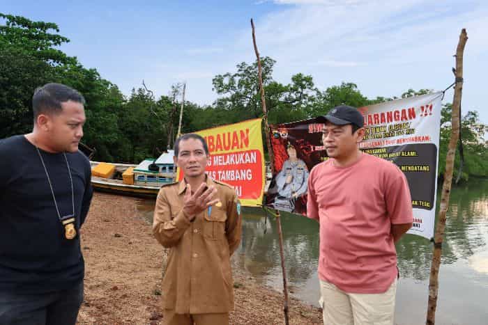 Sat Reskrim Polres Belitung Lakukan Pengecekan Berkala Pasca Penertiban Aktivitas Tambang Ilegal di Pantai Munsang, Sijuk
