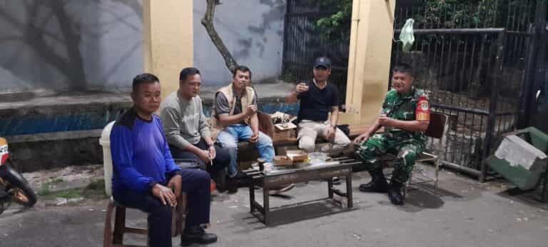 Komsos Babinsa Koramil 14/Panongan Aktifkan Kembali Kegiatan Siskamling