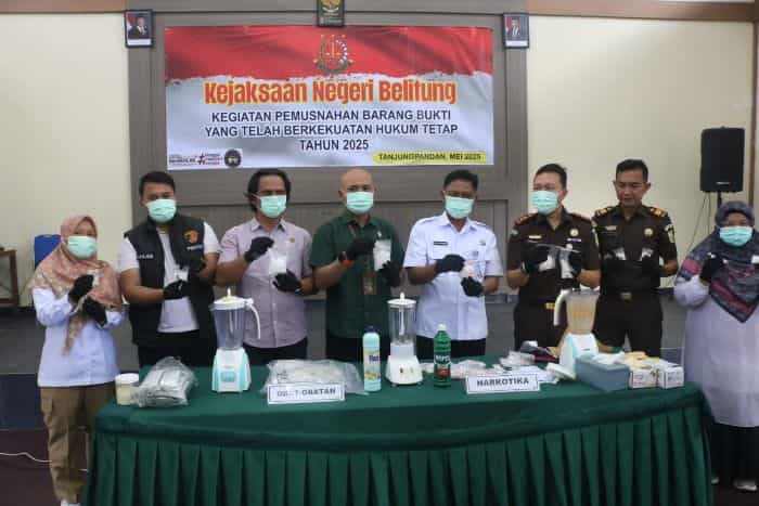 Sat Resnarkoba Polres Belitung Ikuti Pemusnahan Barang Bukti Tindak Kejahatan di Kejaksaan Negeri Belitung
