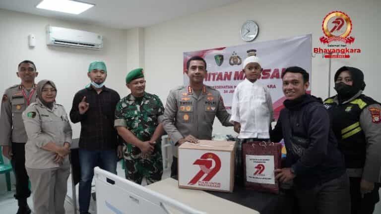 Sambut Hari Bhayangkara ke-79, Polres Jakbar Gelar Donor Darah dan Khitanan Gratis