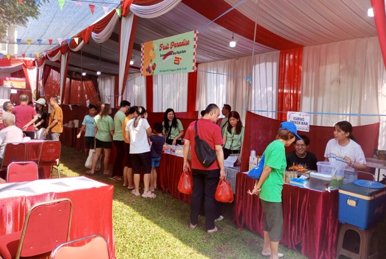 Meriahkan HUT ke-80 RI, Pengurus RW 012 Semanan Adakan Bazar UMKM dan Lomba