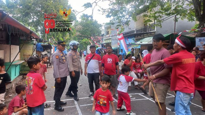 HUT RI ke 80, Polisi dan Warga RW 003 Duri Selatan Tambora Rayakan dengan Kebersamaan