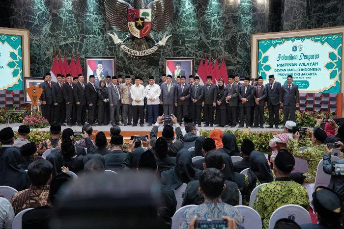 Gubernur Pramono Anung Wibowo Hadiri Pelantikan Pengurus DMI DKI 2025–2030, di Balai Agung, Balai Kota Jakarta, pada Rabu (11/2/2026).