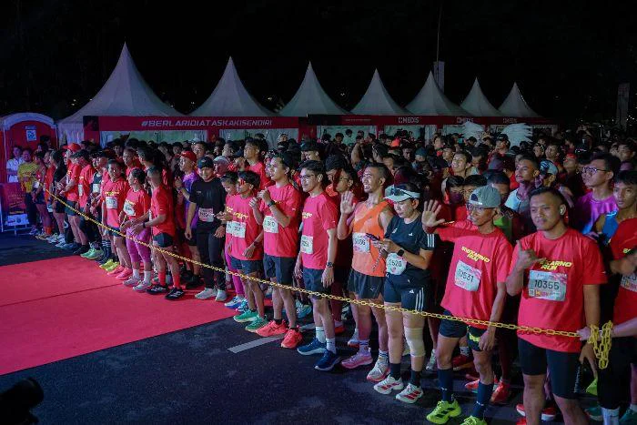Gubernur Pramono Lepas 10.000 Pelari Soekarno Run 2026 di Parkir Timur Gelora Bung Karno (GBK), Jakarta Selatan, Minggu (15/2/2026). Ia Pramono menekankan bahwa Pemerintah Provinsi (Pemprov) DKI Jakarta mendukung penuh Soekarno Run Runniversary 2026