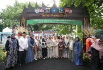 Ketua TIM PKK DKI Jakarta Endang Nugrahani Tinjau Safari Ramadan dan Pasar Ibu Bisa, di Masjid Sunda Kelapa, Menteng, Jakarta Pusat, Selasa (24/2/2026).