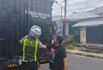 Satlantas Polres Belitung Berikan Edukasi Sopir Truk dan Sosialisasi Light On R2 di Tanjungpandan, dalam rangka Ops Keselamatan Menumbing 2026.