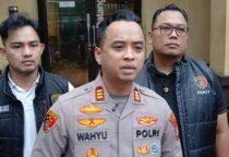 Respon Cepat Polisi, Kapolsek Tambora Polres Metro Jakarta Barat AKP Wahyu Hidayat didampingi Kanit Reskrim AKP Sudrajat Djumantara, dan Panit Reskrim Ipda Priyo Purnomo