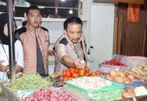 Satgas Saber Pangan Polres Jakarta Barat Pastikan Distribusi dan Stok Bahan Pokok Aman, Bersama Dinas Terkait Cek Ketersediaan dan Stabilitas Harga di Pasar Tomang Barat, Jalan Tanjung Duren Raya RT 14/05, Tanjung Duren Selatan, Grogol Petamburan, Jumat (20/2/2026).