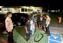 Respons Cepat 110: Remaja Perang Sarung di Jalan Merdeka, 5 Orang Diamankan Polres Belitung, Kecamatan Tanjung Pandan, Kabupaten Belitung, Sabtu (21/2/2026) dini hari.