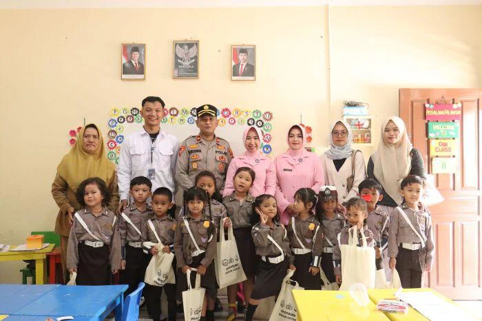 Polres Belitung Launching Pendistribusian MBG SPPG EMBUN SATAM, dipimpin oleh Wakapolres Belitung, Kompol Bagus Krisna Ekaputra, mewakili Kapolres Belitung