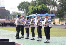 Kapolda Babel Irjen Pol Viktor T. Sihombing, pimpin Upacara PTDH 6 Anggota, Kapolda: Harus Jadi Contoh dan Pembelajaran Bagi Anggota, Selasa (24/2/2026).