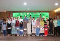 Polres Metro Jakarta Barat Santuni Anak Yatim dan Berbagi Takjil di pimpin Kapolres Kombes Pol Twedi Aditya Bennyahdi didampingi Wakapolres AKBP Rezi Dharmawan Momentum Bukber 