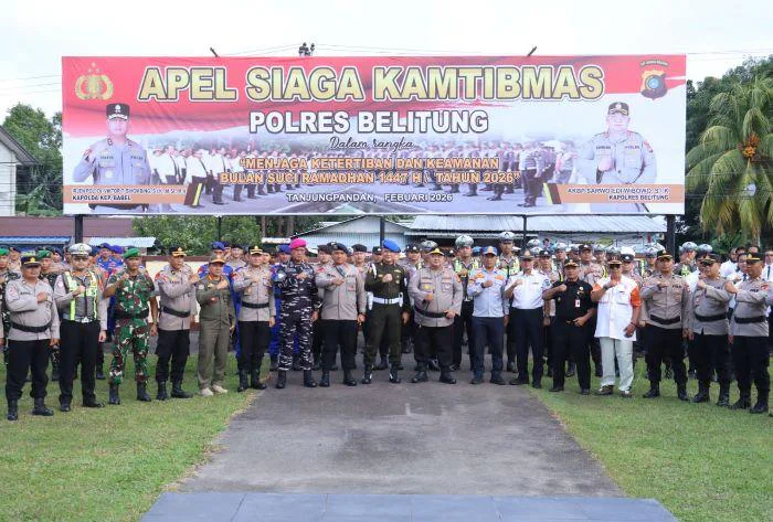 Kapolres Belitung, Polda Bangka Belitung (Babel) AKBP Sarwo Edi Wibowo, memimpin Apel Siaga Kamtibmas guna menjamin kondusivitas wilayah selama Bulan Suci Ramadan 1447 H.