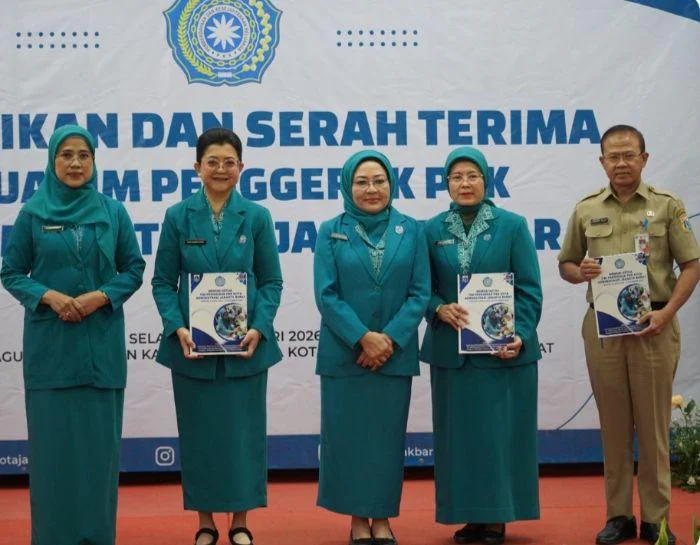 TP PKK DKI Gelar Pelantikan Ketua PKK Jakbar Masa Bakti 2025-2029, di Ruang Ali Sadikin, Blok A Kantor Wali Kota Jakarta Barat, Selasa (10/2/2026). 