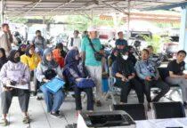 Mudik Gratis, 131 Orang Telah Daftar Klaster 1 peserta mudik gratis melakukan verifikasi data mudik gratis di Sudinhub Jakarta Barat, yang telah dibuka secara daring sejak 22 februari 2026 melalu laman resmi mudikgratis.jakarta.golid,"