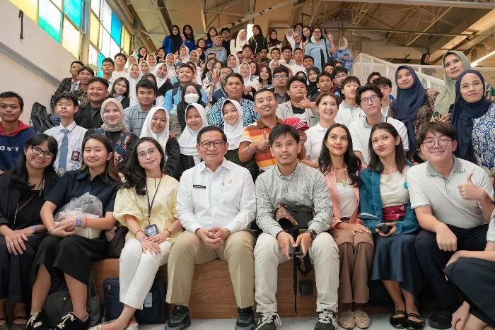 Gubernur DKI Jakarta Pramono Anung: Udara Bersih adalah Fondasi Kualitas Hidup Warga Jakarta, dalam Town Hall Meeting Dialog PR Jakarta di M Bloc Space, Jakarta Selatan, pada Selasa (10/2/2026)