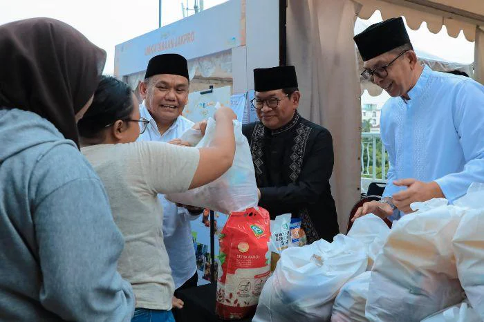 Gubernur DKI Hadiri JIS Ramadan Fest 2026, Dorong Pemanfaatan Ruang Publik yang Inklusif, di Concourse Zona Timur, Jakarta International Stadium (JIS), Tanjung Priok, Jakarta Utara.