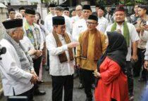 Gubernur DKI Jakarta Pramono Anung Hadiri Acara Ngaduk Dodol,di Dodol Nyak Mai, Jalan Moch Kahfi II, Kelurahan Srengseng Sawah, Kecamatan Jagakarsa, Jakarta Selatan, Jumat (6/3/2026).