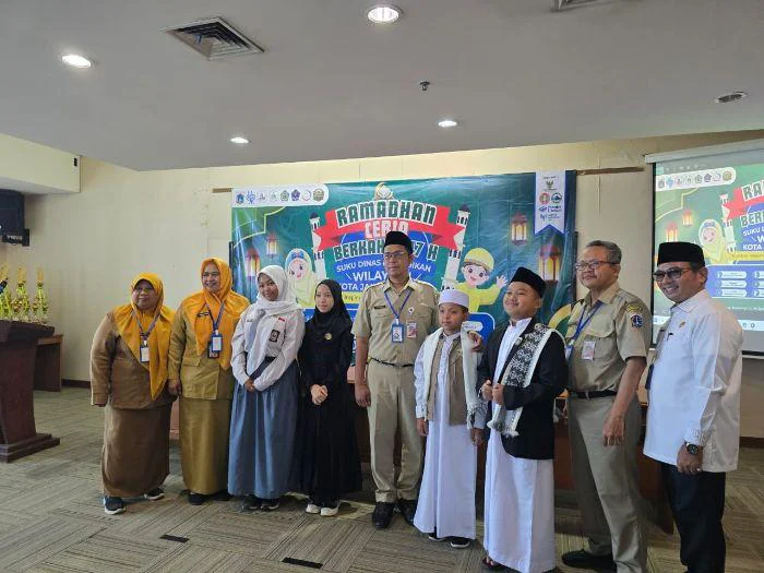 78 Pelajar Jakbar Adu Kreativitas dalam Lomba "Ramadan Ceria Berkah 1447 H", digelar Sudis Pendidikan Wilayah 1 Jakarta Barat, di Ruang Soewiryo, Lantai 16, Gedung B Kantor Wali Kota Jakarta Barat, Senin (2/3/2026)