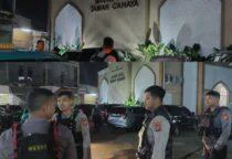 Hadir Beri Rasa Aman, Sat Samapta Polres Jakbar Laksanakan PAM Tarawih, di Masjid Raya Taman Cahaya, Jalan Kedoya Raya, Kebon Jeruk, Jakarta Barat.