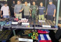 Tim Patroli Gabungan Koops TNI Papua Pukul Mundur TPNPB OPM di Nabire, Basis dan Logistik Kelompok Daniel Aibon Kogoya Berhasil Dikuasai, sejumlah barang bukti berupa ratusan butir amunisi berbagai kaliber.