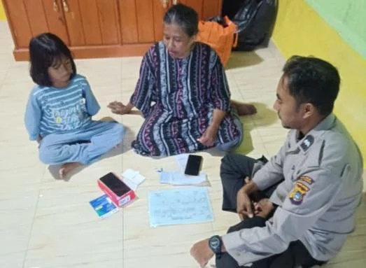 Polisi Hadir untuk Masyarakat, Polsek Selat Nasik Tindaklanjuti Panggilan Layanan 110, Perangkat tersebut hanya menampilkan fitur panggilan darurat sehingga secara otomatis menghubungi nomor layanan kepolisian.