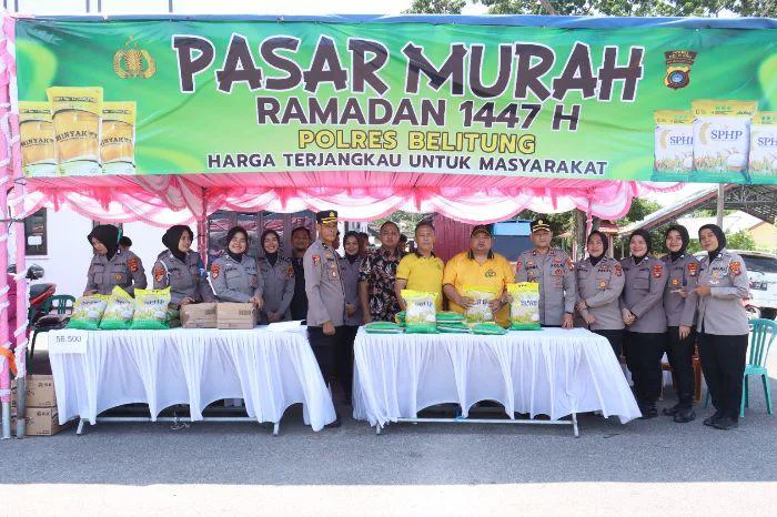 Polres Belitung Gelar Gerakan Pangan Murah Polri Serentak, Bantu Masyarakat Dapatkan Bahan Pokok Terjangkau, Jumat (13/03/2026) di Halaman Gedung Nasional Kabupaten Belitung.