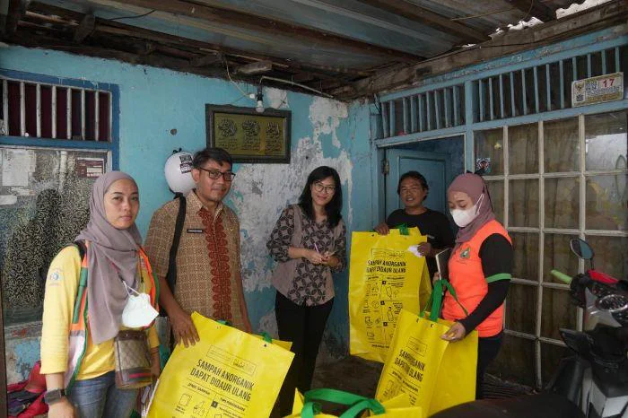 "Gerakan Pengurangan dan Pilah Sampah dari Sumbernya", arahan Gubernur DKI Jakarta, Pramono Anung, DLH mendorong para wali kota, camat, hingga lurah untuk menjadi penggerak utama di wilayah masing-masing