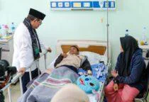 Gubernur DKI Jakarta Pramono Anung jenguk korban dugaan keracunan MBG di Rumah Sakit Khusus Daerah (RSKD) Duren Sawit, Jakarta Timur, Sabtu (4/4/2026).