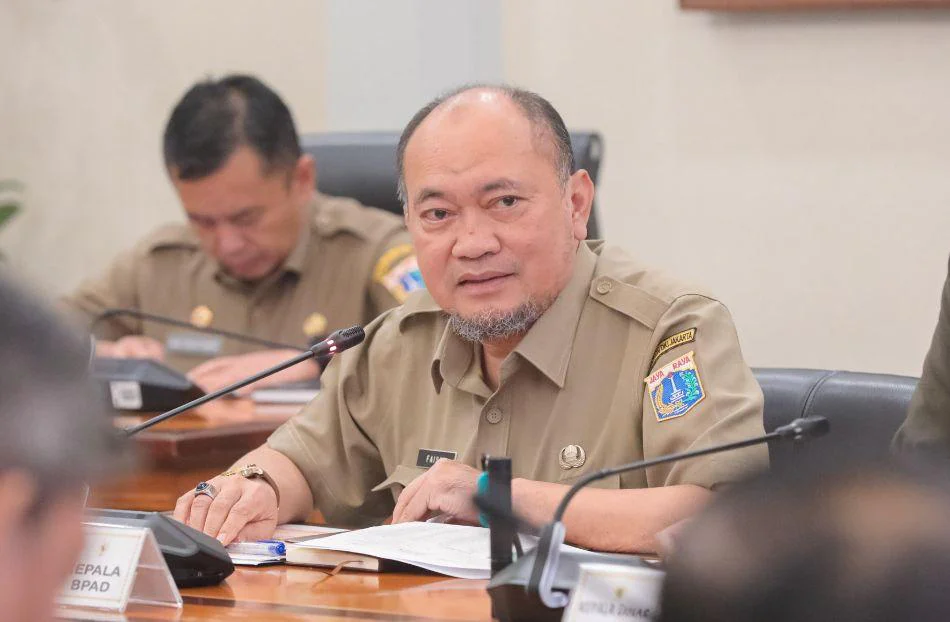 Kepala BPAD Provinsi DKI Jakarta, Faisal Syafruddin, Viral Dugaan Penyalahgunaan Mobil Dinas, Pemprov DKI Langsung Turun Tangan, menindaklanjuti video yang beredar di media sosial terkait dugaan penyalahgunaan kendaraan (Mobil) dinas oleh oknum pegawai untuk kepentingan di luar kedinasan. Badan Pengelolaan Aset Daerah (BPAD) Provinsi DKI Jakarta