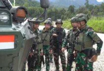 Pangkogabwilhan III Letjen TNI Lucky Avianto, menyambangi Rest Area Mile 50 PT Freeport Indonesia yang kini dijaga ketat oleh personel TNI. Perkuat Seluruh Pos Keamanan serta Rest Area di PT Freeport Indonesia