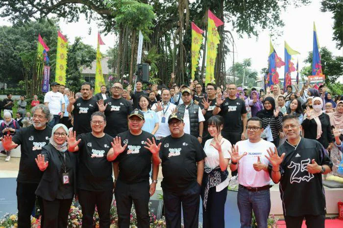 Wagub DKI Jakarta Rano Karno Resmi Buka Kompetisi "Color of Jakarta 2026", di Taman Bendera Pusaka, Jakarta Selatan,  Jumat (17/4/2026). Kompetisi tahunan dalam rangka HUT Kota Jakarta ini mengusung tema “Proud to be Jakartans”.