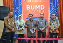 Resmi Tutup BUMD Leaders Forum 2026, Gubernur DKI Jakarta, Pramono Anung, secara resmi menutup kegiatan BUMD Leaders Forum Tahun 2026 di Candi Bentar, Ancol, Jakarta Utara, pada Jumat (17/4/2026).