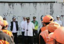 Wagub DKI Jakarta Rano Karno Hadiri Kerja Bakti Penertiban Parkir Liar demi Keamanan dan Kenyamanan Warga Jakarta, di kawasan Point Square, Lebak Bulus, Jakarta Selatan, pada Jumat (24/4/2026) pagi.