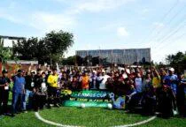 Resmi dibuka Turnamen Pamos Cup I oleh Kabid Kepemudaan Dispora DKI Jakarta Sekaligus Plt Kasudinpora Jakbar, Yunus Burhan didampingi, Ketua PMI DKI Jakarta, H. Beky Mardani, di Lapangan Maroedja Sport Park, Kelurahan Meruya Utara, Kecamatan Kembangan Jakarta Barat, Minggu (5/4/2026) meriah.