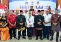 Halalbihal FPK Jakbar, Wali Kota Jakarta Barat Iin Mutmainnah, perwakilan  Forkopimko Jakarta Barat, pimpinan OPD, camat, para tokoh organisasi etnis dan lainnya, di Ruang Ali Sadikin, kantor wali kota, Rabu (29/4/2026).