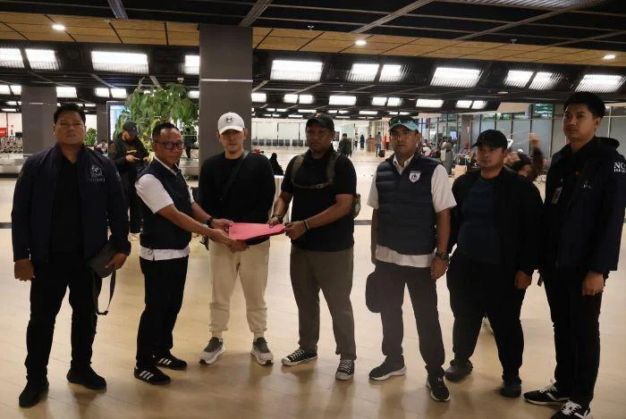 Tim Set NCB Interpol Divhubinter Polri Tangkap Buronan Narkotika “The Doctor” di Malaysia, berkomitmen untuk memburu para pelaku kejahatan lintas negara