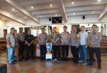 Pastikan Ibadah Paskah Aman, dipimpin oleh Kapolsek Kebon Jeruk Kompol Nur Aqsha Ferdianto, didampingi Wakapolsek Kompol Subartoyo Lakukan Assessment di Gereja Santo Andreas di Perumahan Green Garden, Kedoya Utara, Kebon Jeruk, Jakarta Barat, Rabu (1/4/2026).