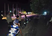 Personel Polsek Membalong gelar Patroli Dialogis, menyambangi masyarakat sekaligus menyampaikan imbauan dan pesan-pesan kamtibmas di seputaran Desa Membalong, Kecamatan Membalong, Rabu (1/4/2026) malam