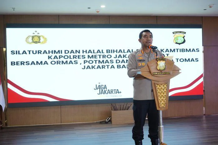 Pasca Hari Raya Idul Fitri 1447 H, Polres Metro Jakarta Barat menggelar kegiatan silaturahmi dan halalbihalal Sabuk Kamtibmas bersama berbagai elemen masyarakat di Aula Wira Pratama lantai 6, Polres Metro Jakarta Barat.