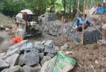 Jembatan Garuda Mulai Dibangun, menjadi penghubung antar dukuh di Dukuh Jengolo, Desa Pilangrejo, Kecamatan Juwangi, Kabupaten Boyolali terus menunjukkan progres positif.